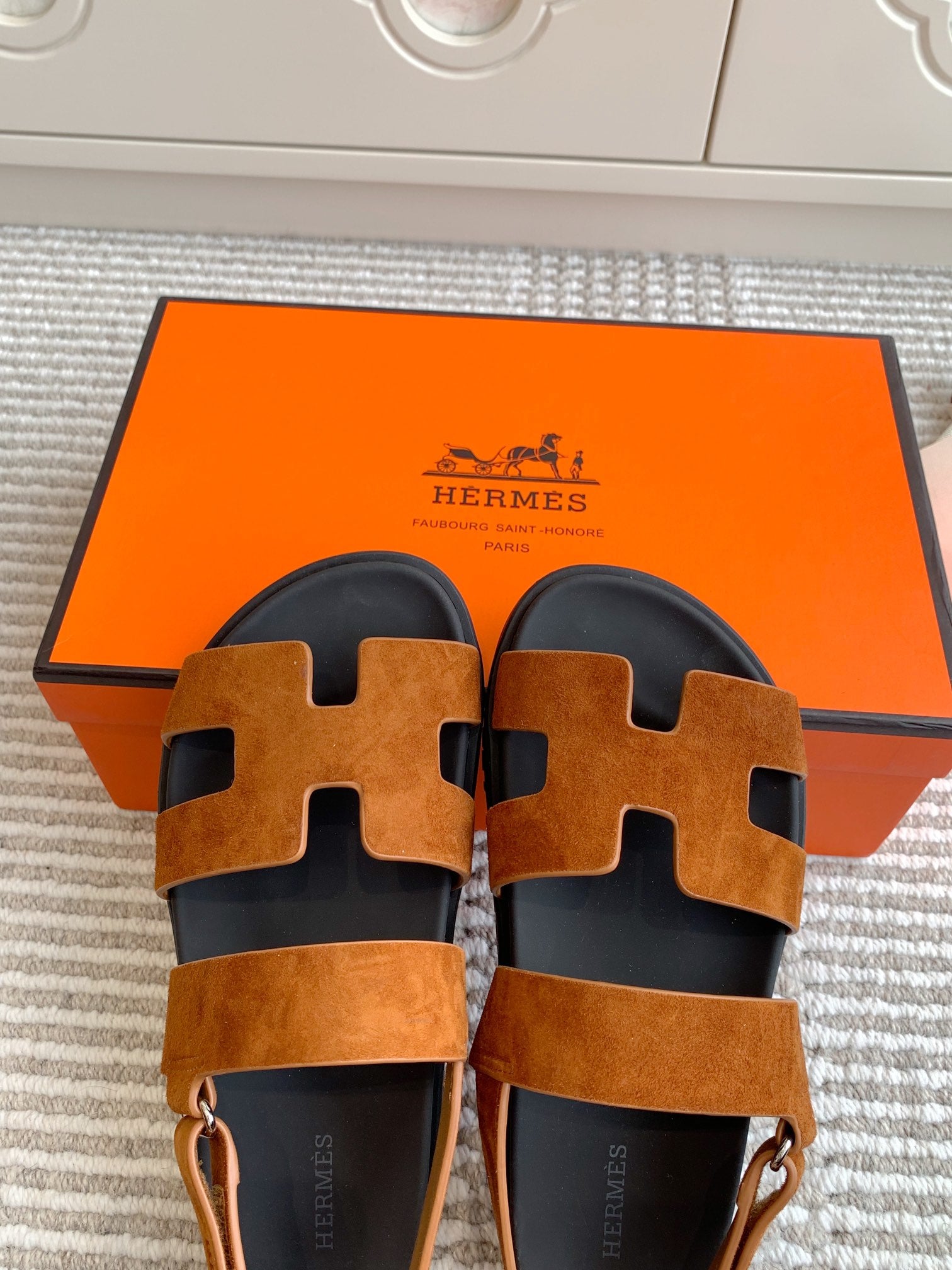 HM 26S CHYPRE SANDAL WITH BACK STRAP IN CARAMEL BROWN SUEDE