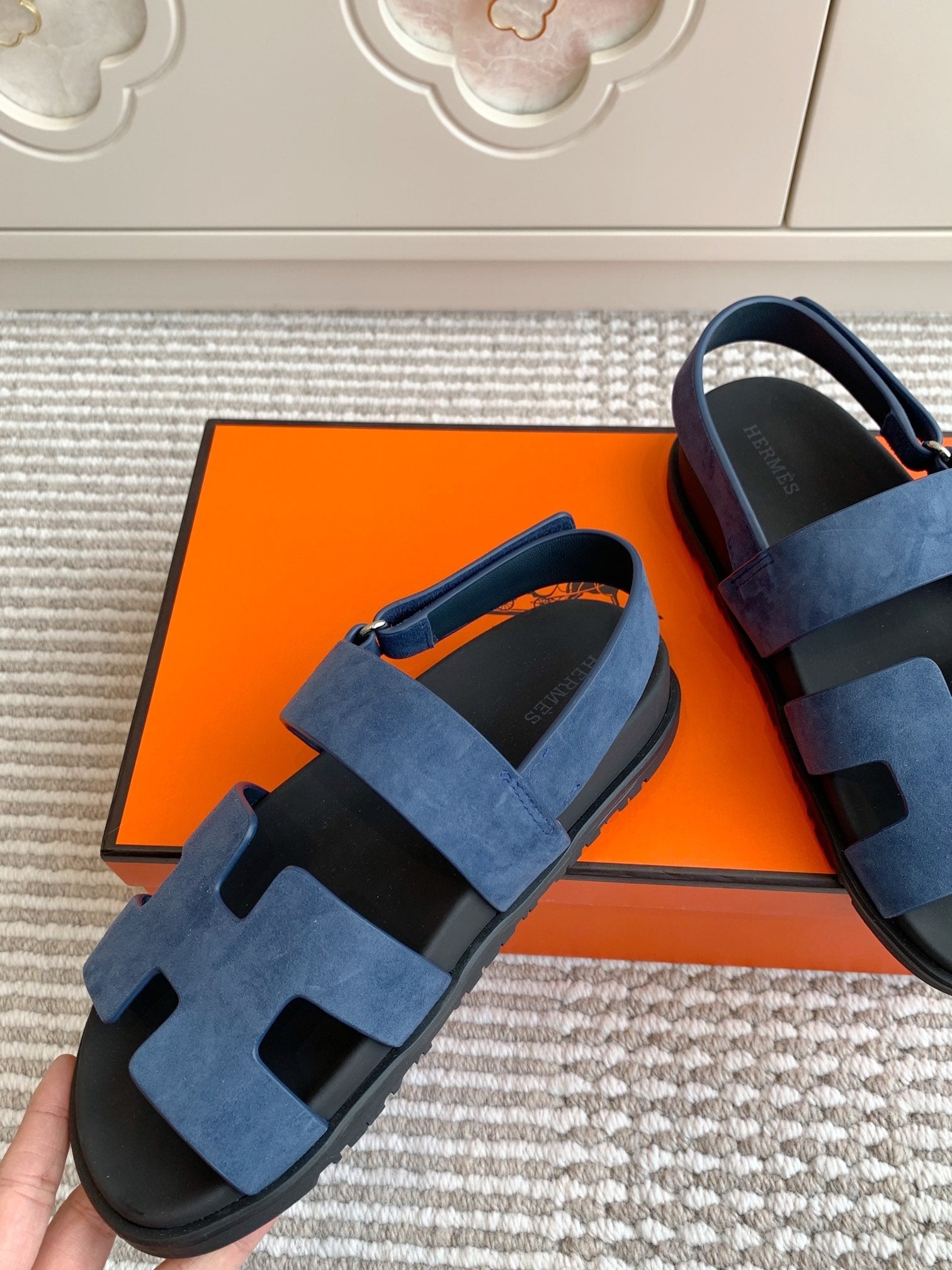 HM 26S CHYPRE SANDAL WITH BACK STRAP IN BLUE SUEDE