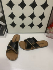 CHANEL 26S SANDALS IN BLACK CALFSKIN WITH DOUBLE C CHAIN DETAIL