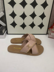 CHANEL 26S SANDALS IN TAUPE PINK CALFSKIN WITH DOUBLE C CHAIN DETAIL