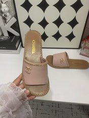 CHANEL 26S SANDALS IN TAUPE PINK CALFSKIN GOLD-TONE CHAIN DETAIL