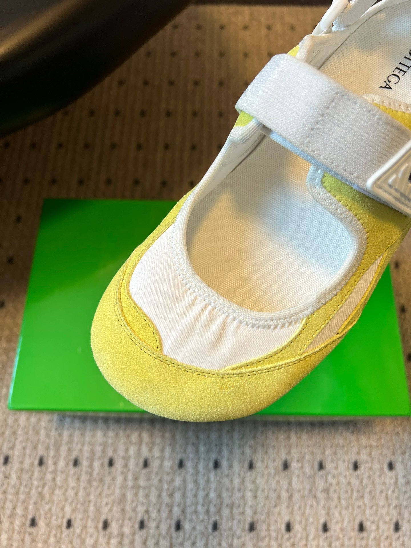 BOTTEGA VENETA 26S MARY JANE SNEAKER IN YELLOW SUEDE AND WHITE FABRIC