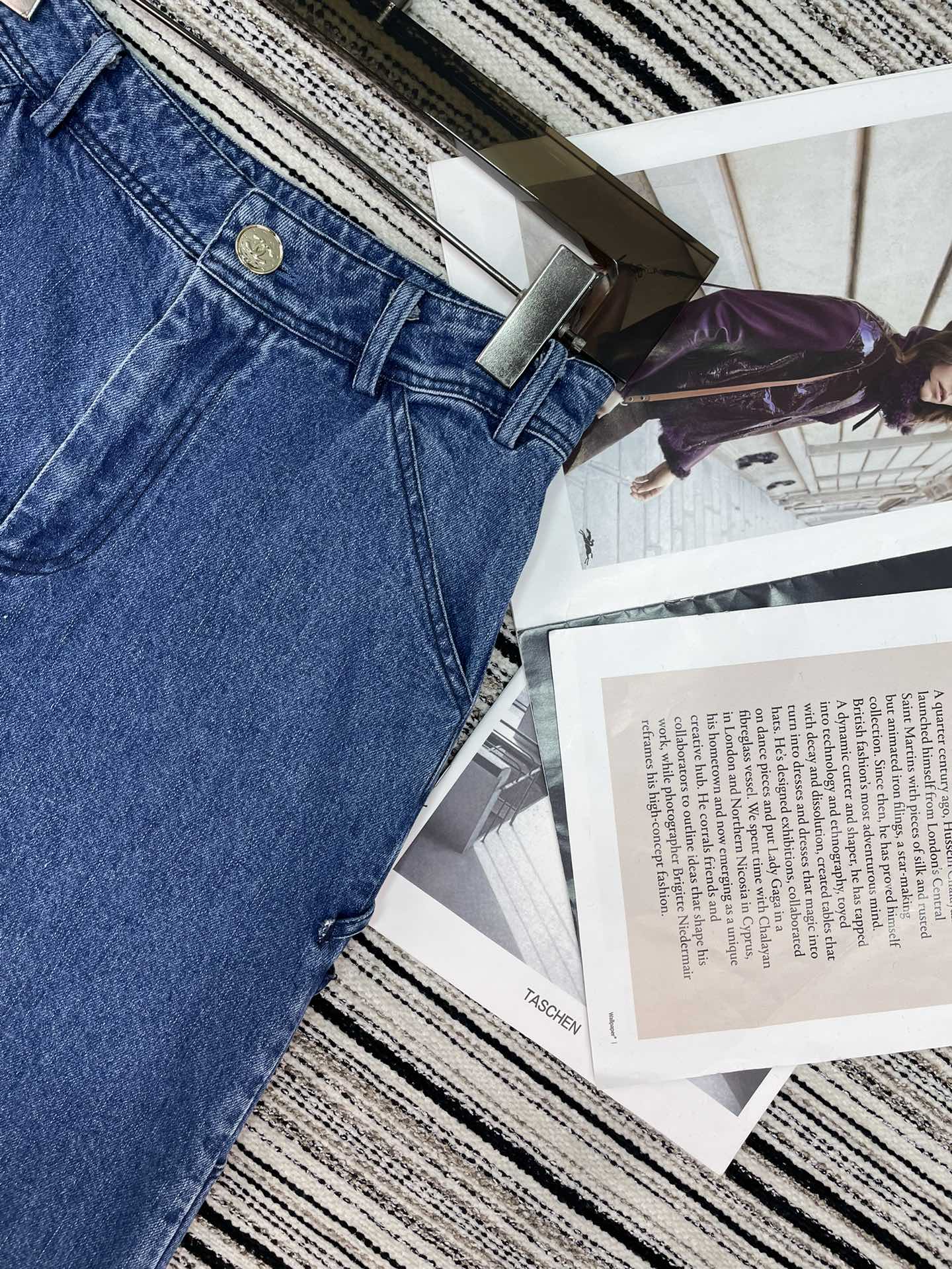 CHANEL 26S JEANS 944