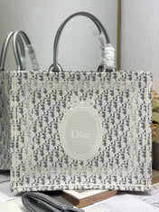 DIOR 26S BOOK TOTE BAG 42 IN GREY AND WHITE OBLIQUE JACQUARD