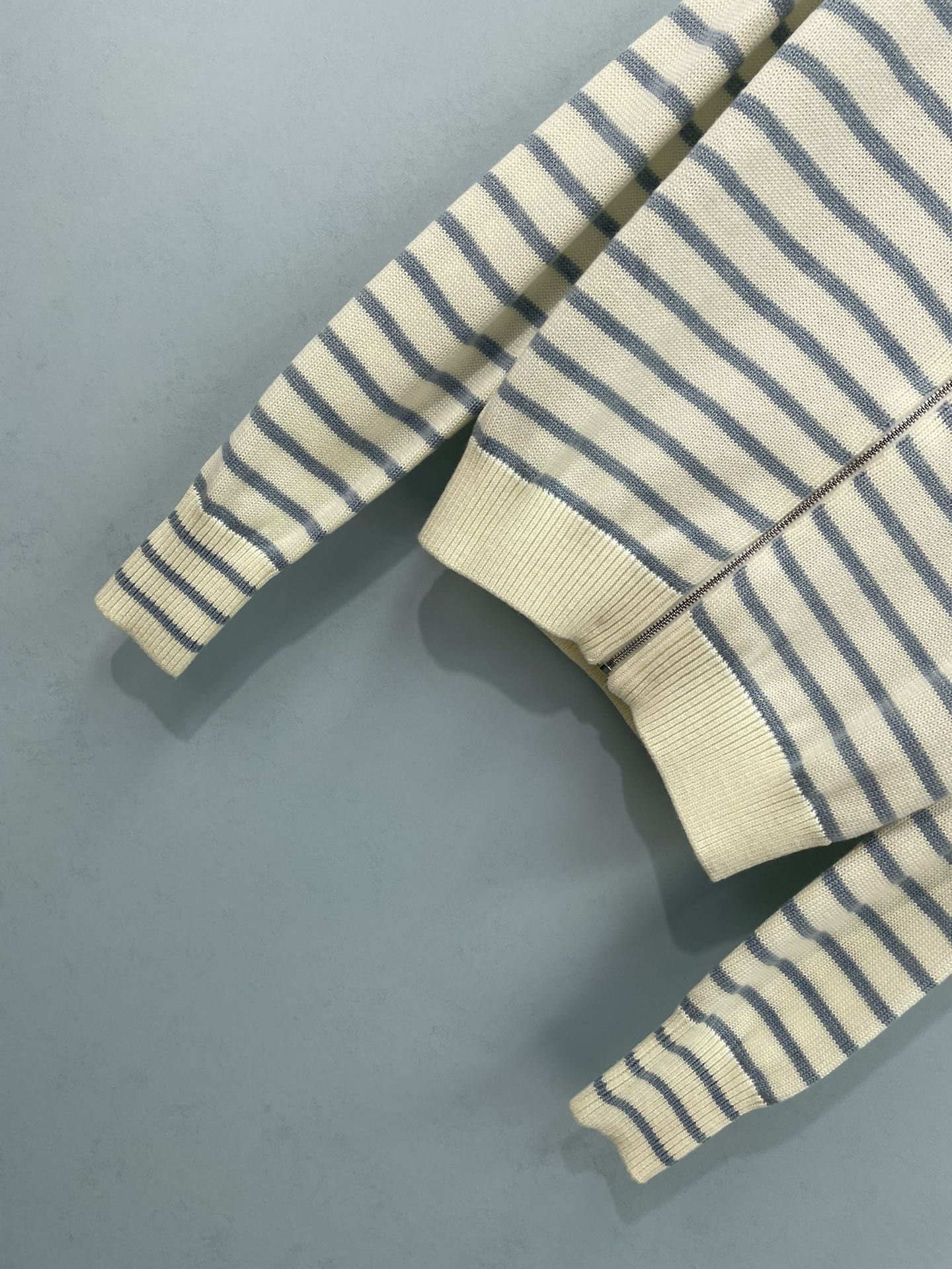 MIUMIU 26S ZIP-UP CARDIGAN 1538