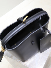 LE 37 MEDIUM BUCKET BAG 26 IN BLACK CALFSKIN GOLD HARDWARE