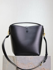 LE 37 MEDIUM BUCKET BAG 26 IN BLACK CALFSKIN GOLD HARDWARE