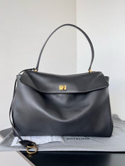 RODEO MEDIUM BAG 35 IN BLACK SMOOTH CALFSKIN GOLD HARDWARE