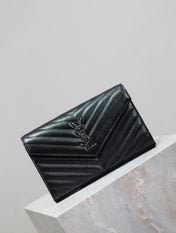 WOC 23 IN BLACK CAVIAR LAMBSKIN SILVER HARDWARE