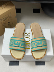 DWAY SLIDES IN BEIGE TURQUOISE CANVAS