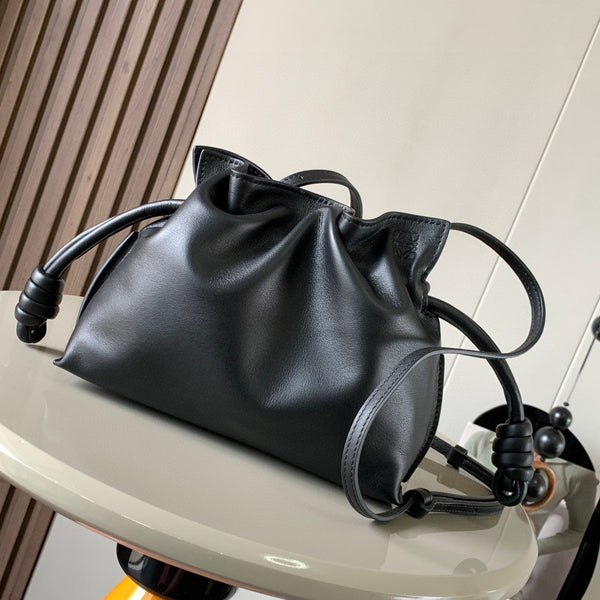 LOE MEDIUM 30 FLAMENCO KNOT IN BLACK LAMBSKIN