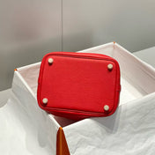 HM PICOTIN LOCK 18 RED CALFSKIN