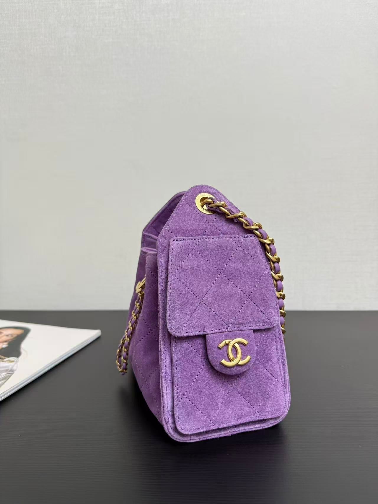CHANEL 26S HOBO BAG 22 IN PURPLE CALFSKIN