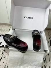 CHANEL 26S CC LOAFERS IN BLACK CALFSKIN 27726