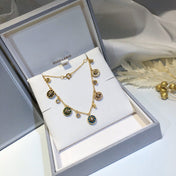 ROSE DES VENTS YELLOW GOLD NECKLACE