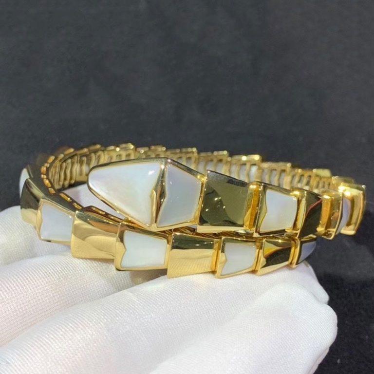 bulgari-serpenti-bracelet-yellow-gold-with-delicate-mother-of-pearl-elements-br855763-coral-3-768x768_0083cd0b-8ee2-439b-8669-9af2ef7cf056.jpg