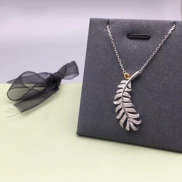 chanel-plume-de-chanel-necklace-18k-white-gold-diamonds-coral-3-768x768_b530a948-fd47-4cd0-af65-1aaef42997e9.jpg