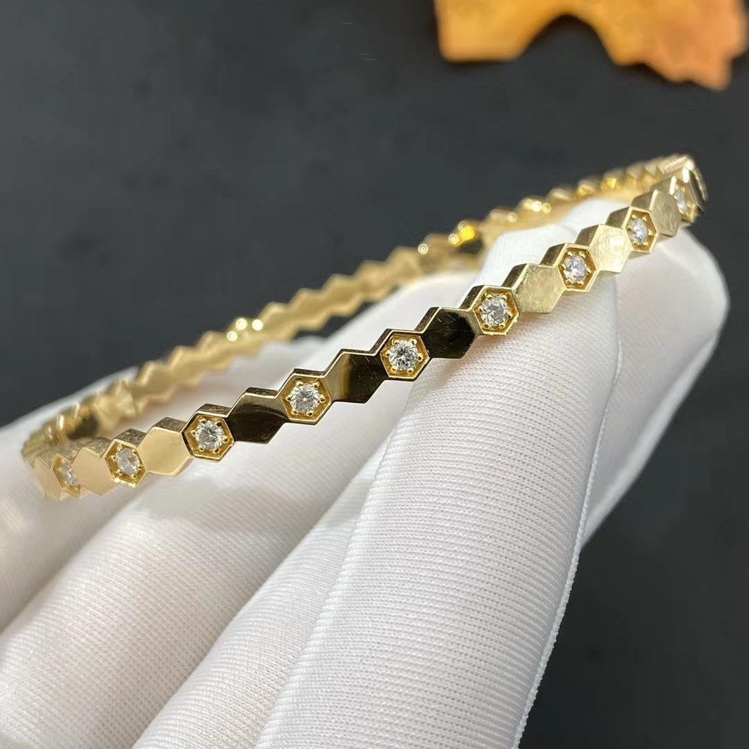 chaumet-bee-my-love-bracelet-yellow-gold-diamonds-083439-coral-10_1b1ab9f2-9229-4cdc-befc-f59d26e9db91.jpg