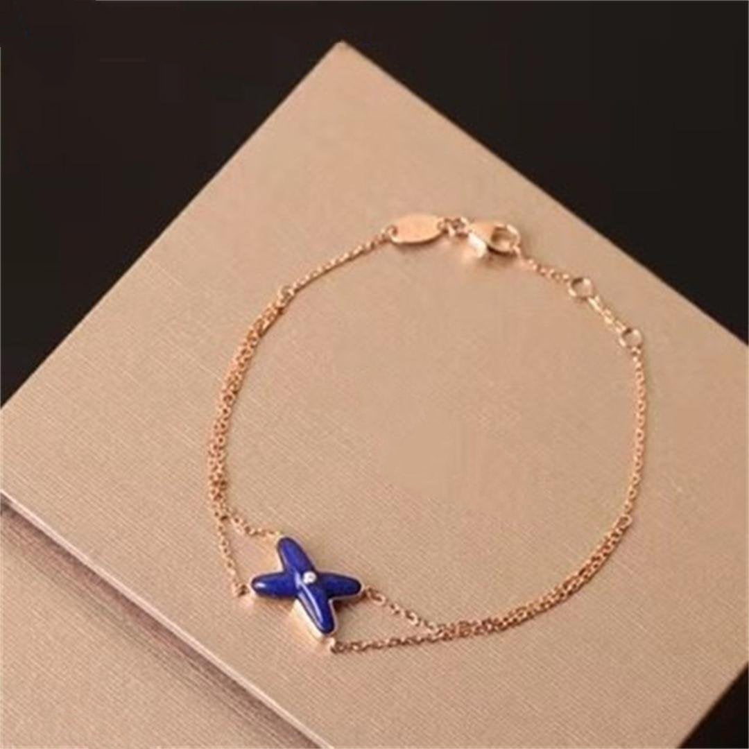 chaumet-jeux-de-liens-onyx-bracelet-rose-gold-lapis-lazuli-diamond-coral-5_1d0931a1-845c-4c43-a1ca-cba90bf3724d.jpg
