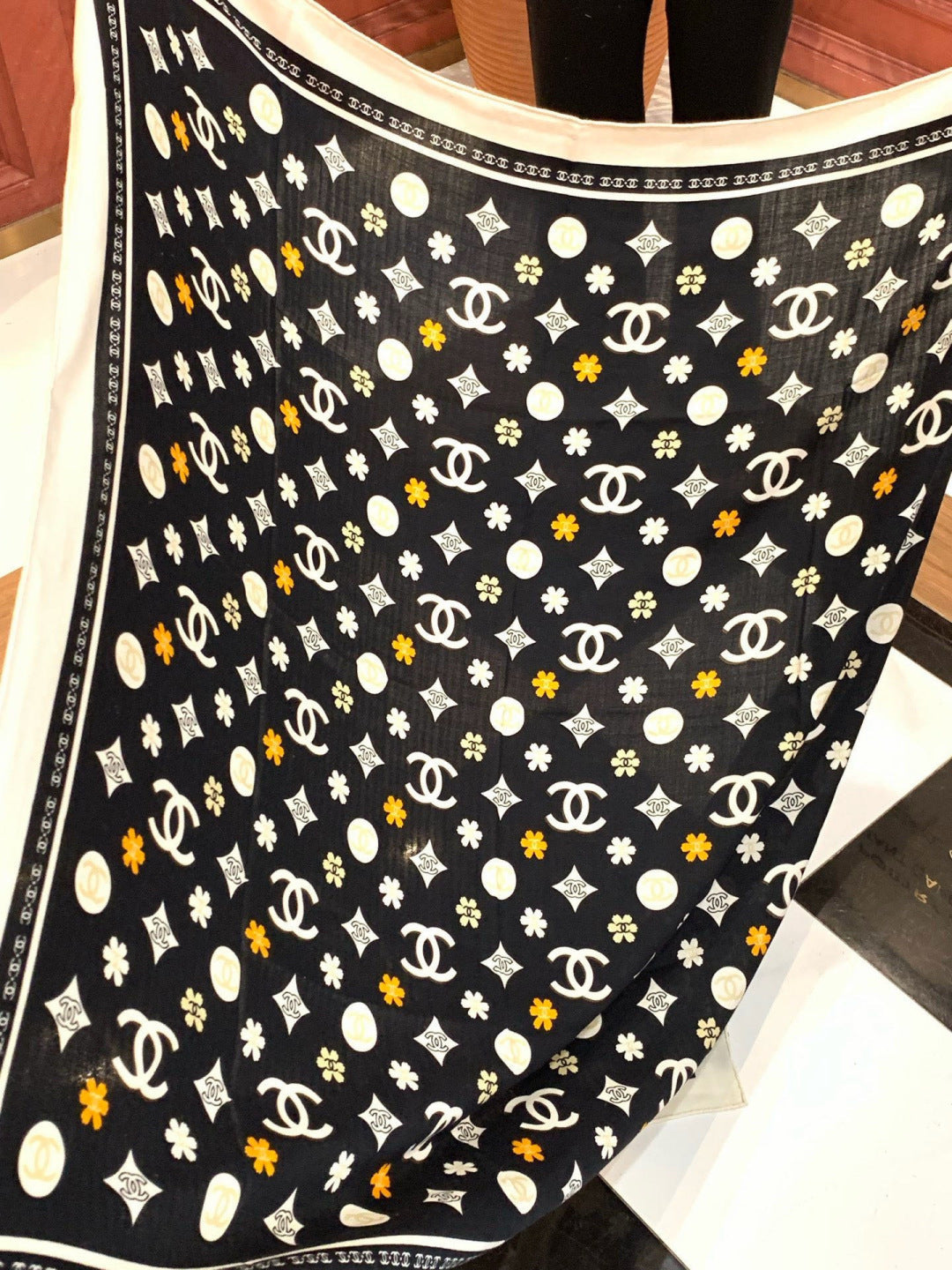 CHANEL 26S SCARF 140 IN CASHMERE AND SILK 306120