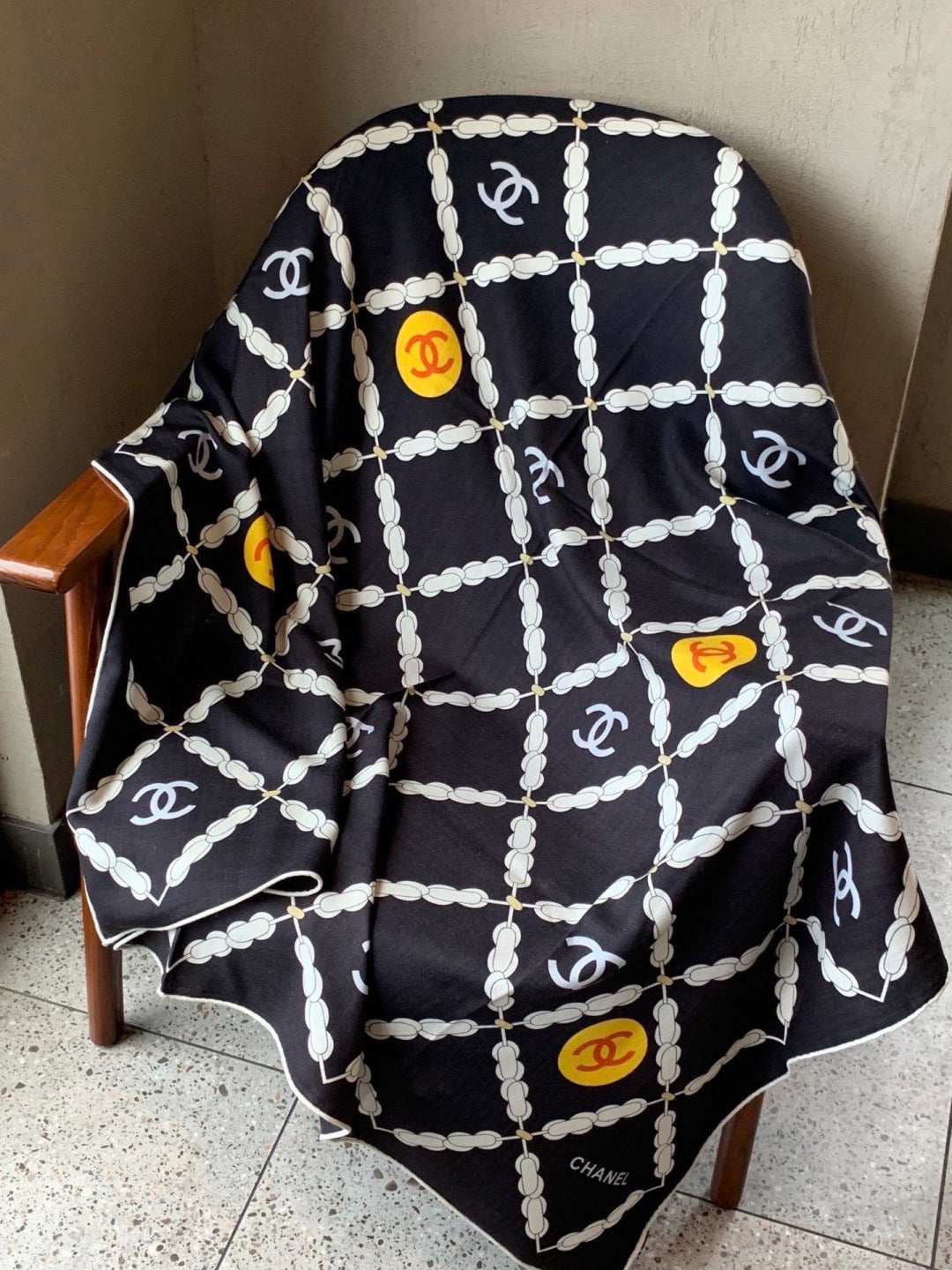 CHANEL 26S SCARF 135 IN CASHMERE AND SILK 306126
