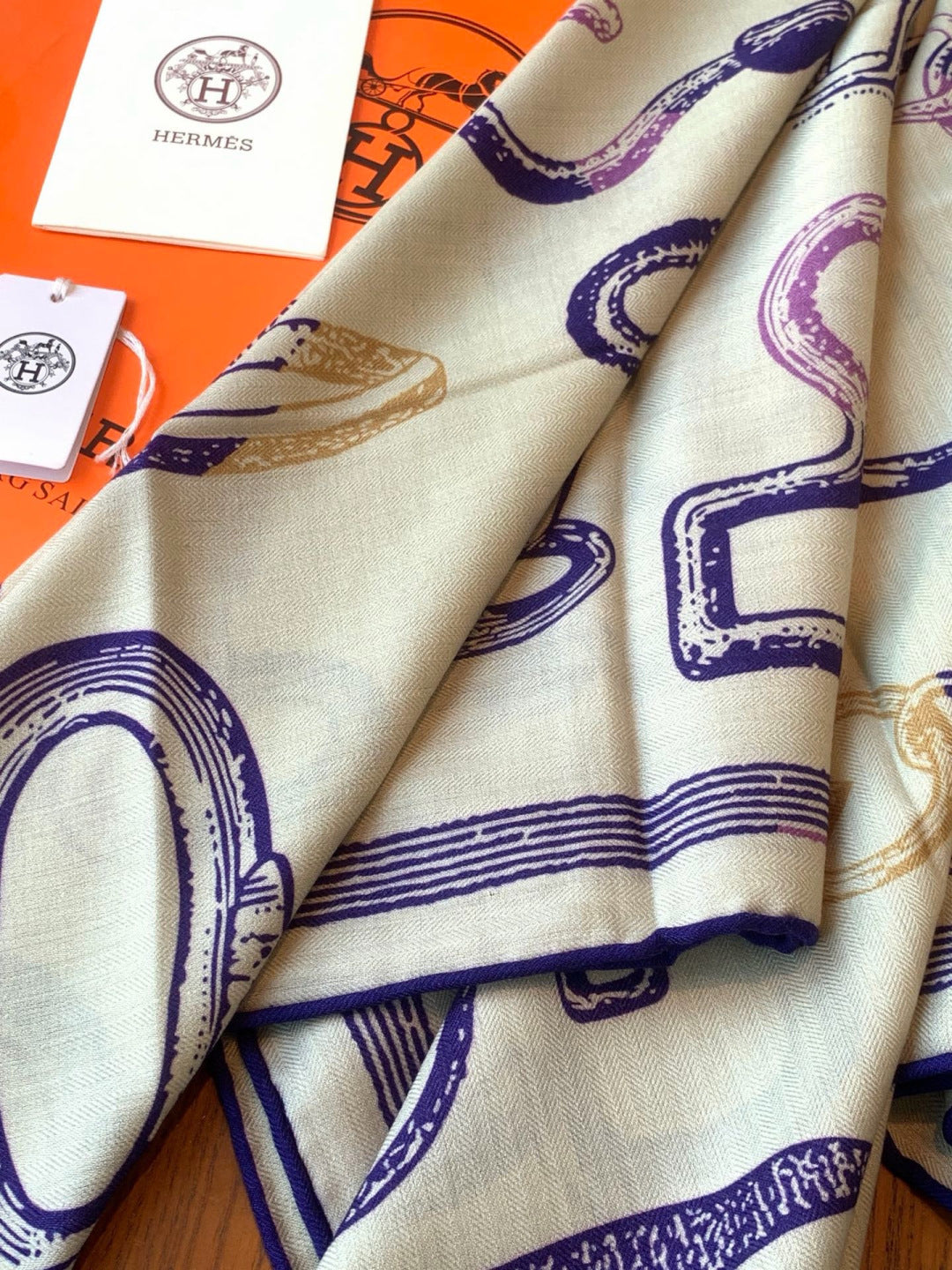 HERMES 26S PRINTED SQUARE SCARF 135 IN CASHMERE AND SILK 307238