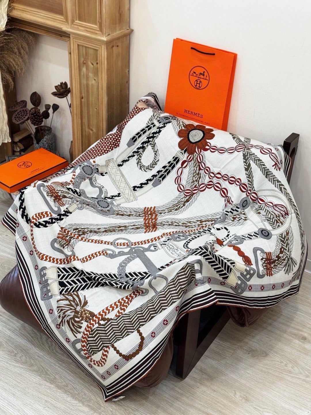 HERMES 26S PRINTED SQUARE SCARF 135 IN CASHMERE AND SILK 307243
