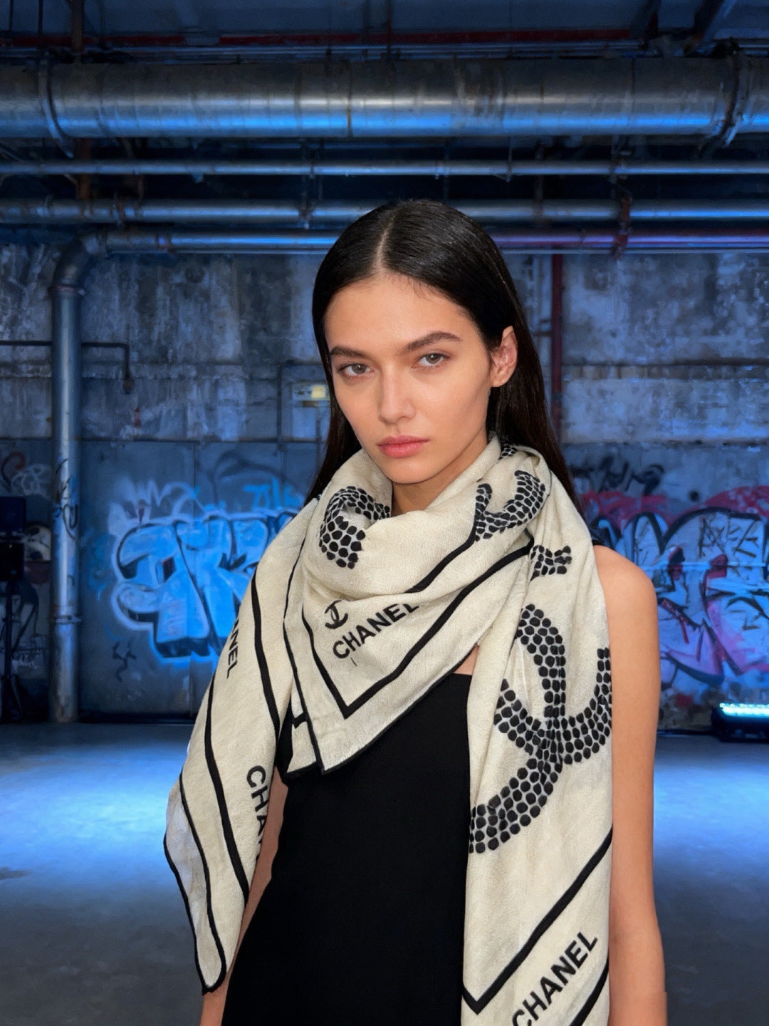 CHANEL 26S SCARF 135 IN CASHMERE AND SILK 309307