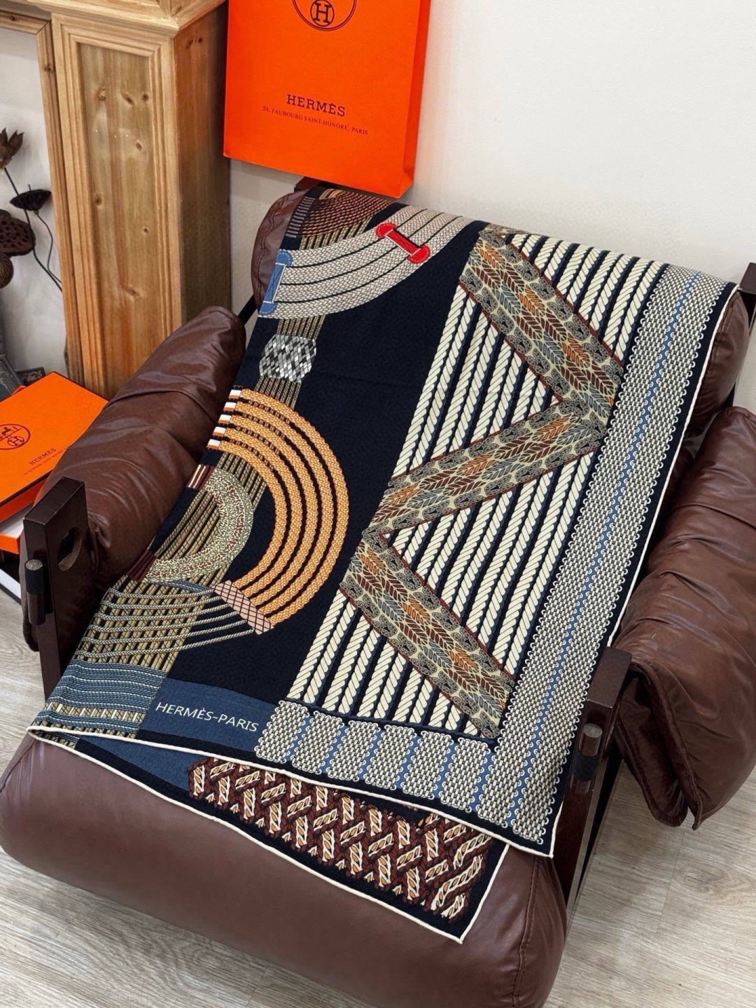 HERMES 26S PRINTED SQUARE SCARF 140 IN CASHMERE AND SILK 309320