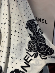 CHANEL 26S SCARF 140 IN CASHMERE AND SILK 309331