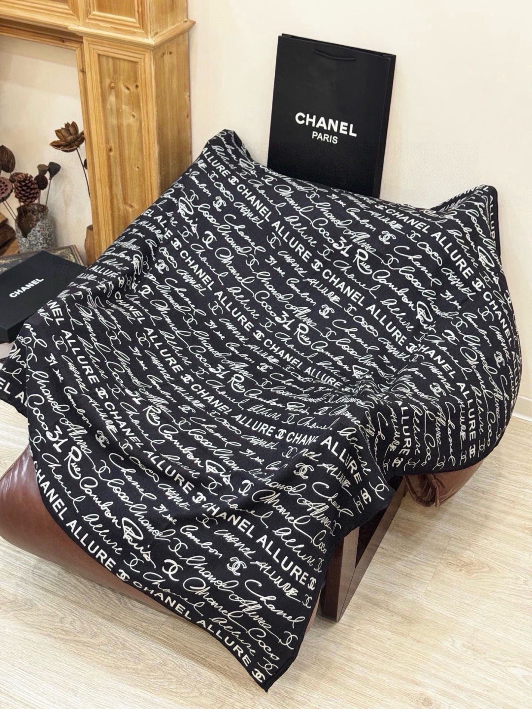 CHANEL 26S SCARF 135 IN CASHMERE AND SILK 309362
