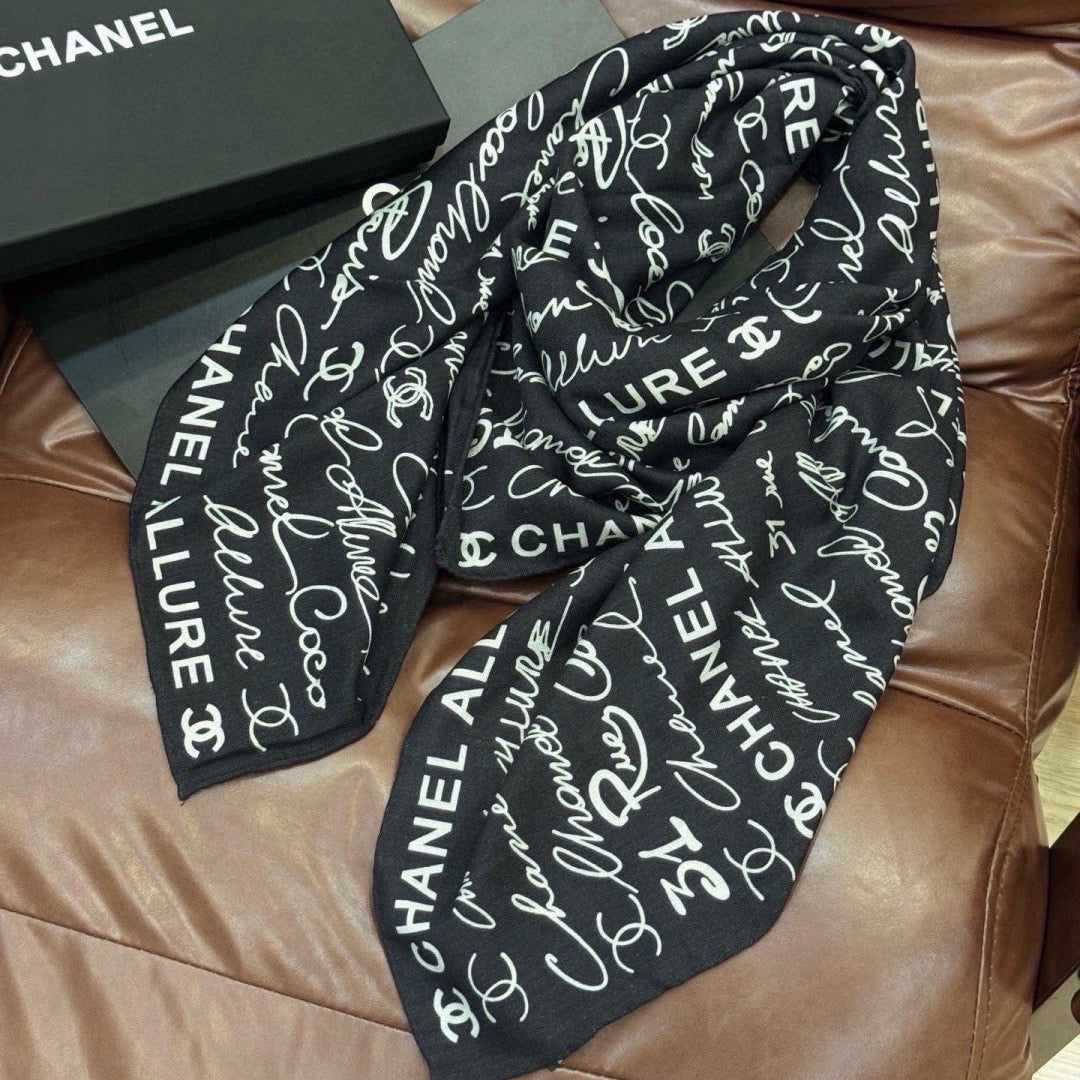CHANEL 26S SCARF 135 IN CASHMERE AND SILK 309362