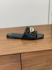 BALMAIN 26S LIP-EMBELLISHED SLIDES IN BLACK PATENT CALFSKIN WITH SILVER HARDWARE