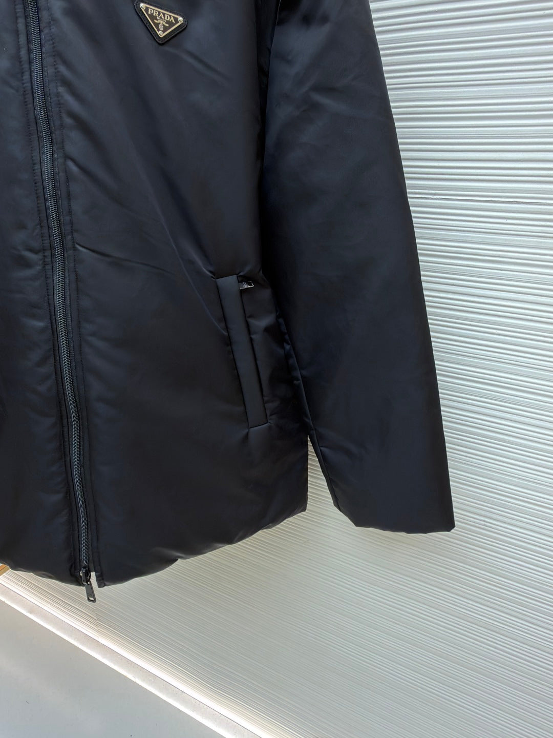 PRADA 25S DOWN JACKET 487