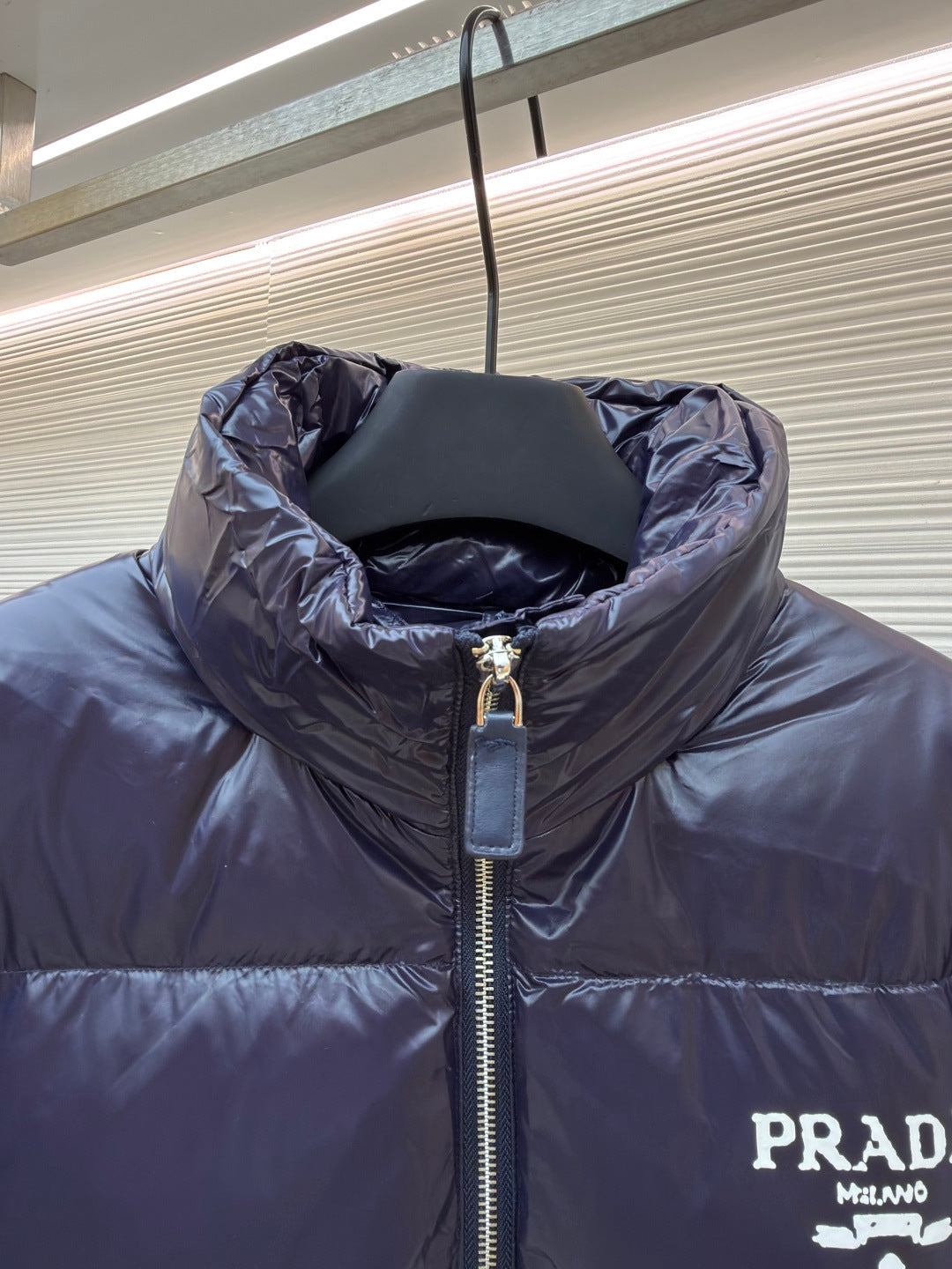 PRADA 25S DOWN JACKET 392