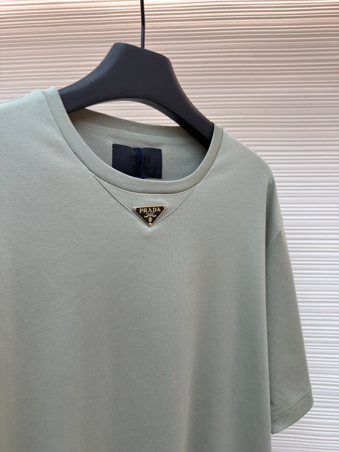 PRADA 26S T-SHIRT STYLE 877