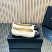 CHANEL 25S BALLET FLATS IN BEIGE AND BLACK LAMBSKIN GOLD HARDWARE