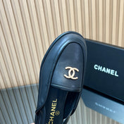 CHANEL 25S BACK STRAP MULE 15MM IN BLACK CALFSKIN GOLD HARDWARE