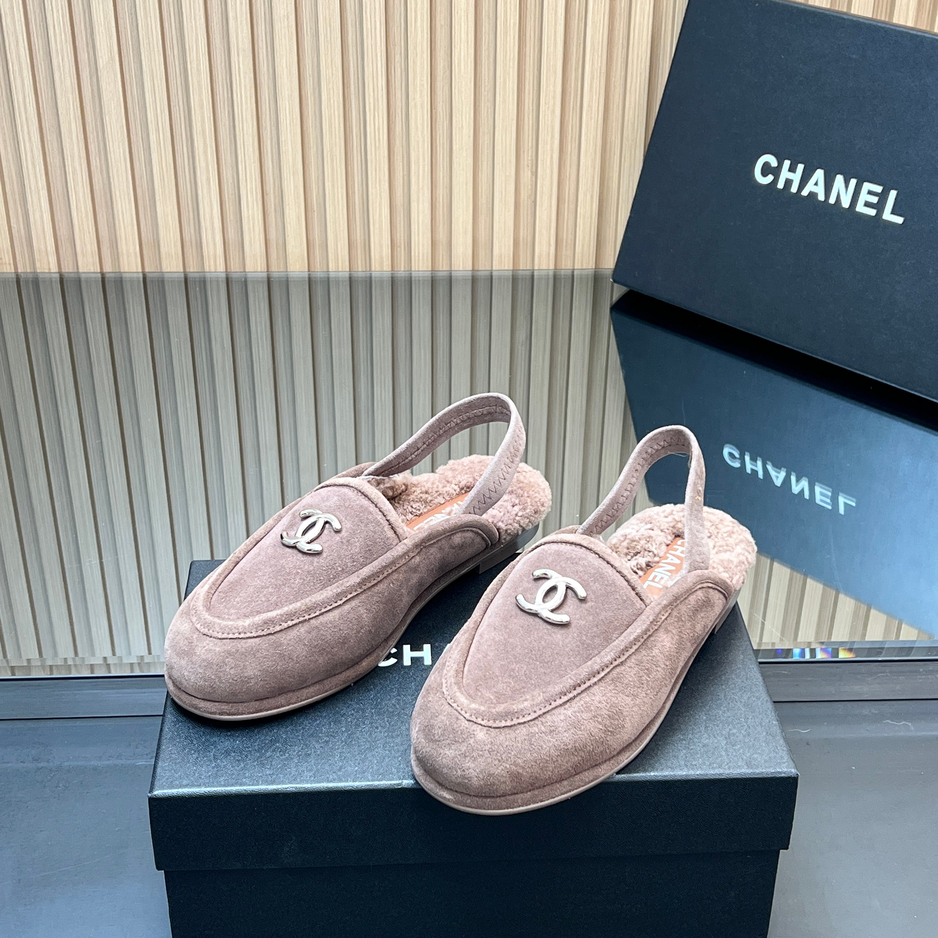 CHANEL 25S BACK STRAP MULE 15MM IN TAUPE GRAY SUEDE AND WOOL SILVER HARDWARE