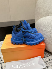 SNEAKER IN COBALT BLUE CALFSKIN AND BREATHABLE MESH 175311