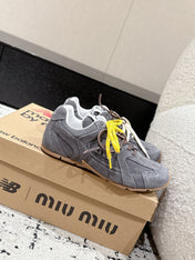 MM x NB SNEAKER IN GREY SUEDE