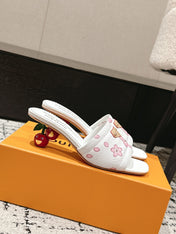 LV CHERRY HIGH HEELS 25S 55 MM IN WHITE CALFSKIN STYLE 3