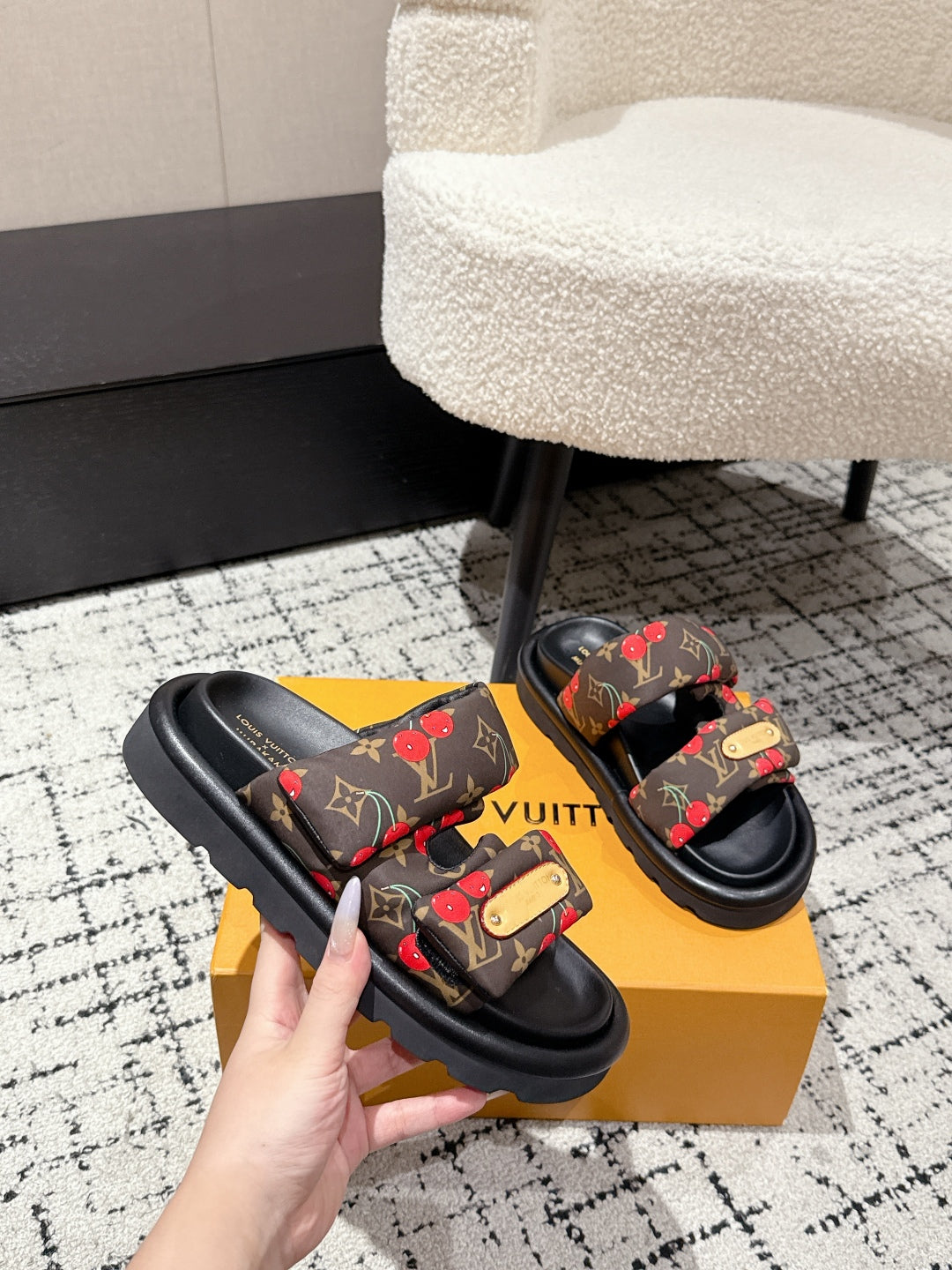 LV TWO-STRAP SLIDES 25S IN BROWN FABRIC AND BLACK CALFSKIN