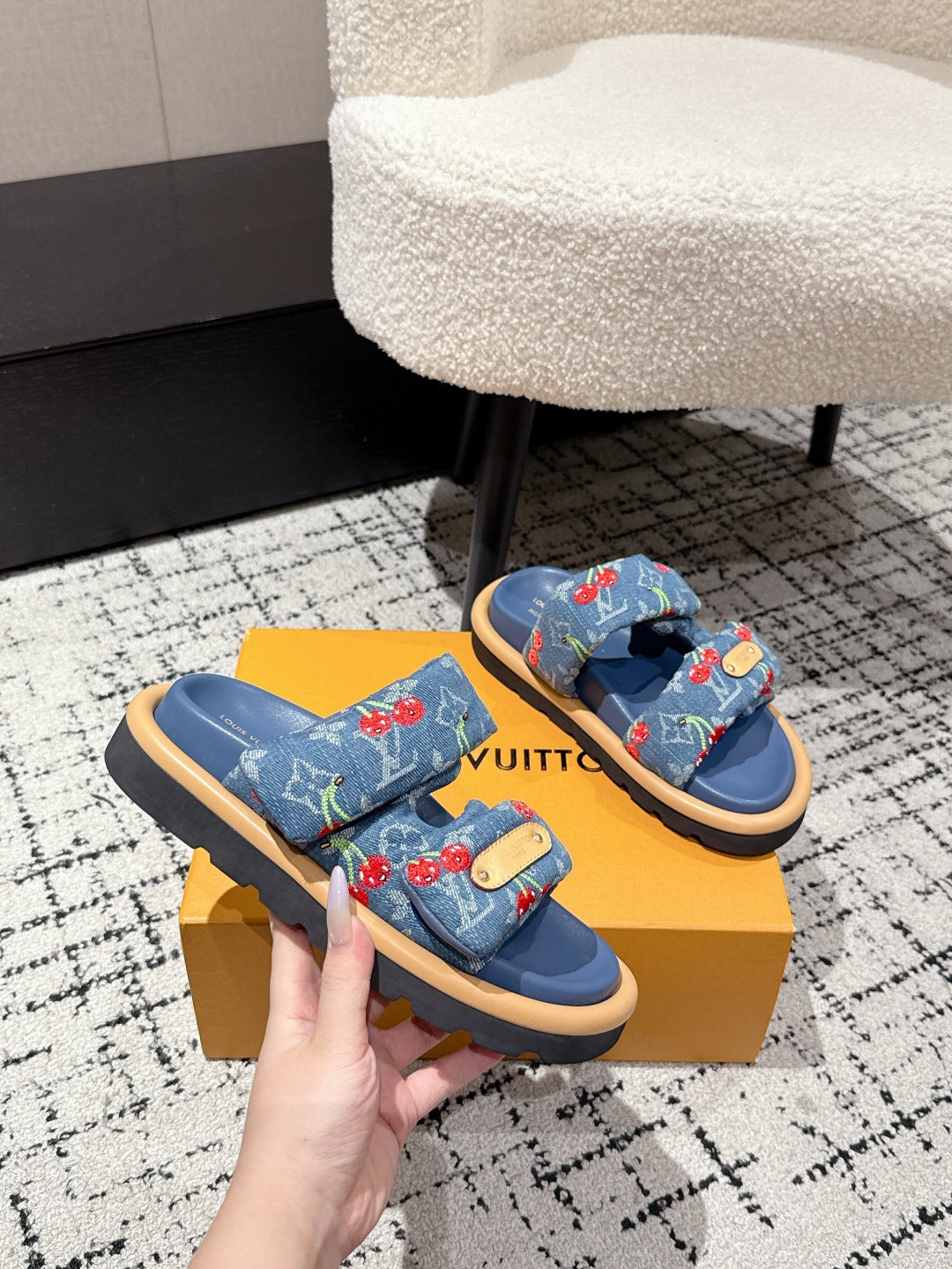 LV MIAMI DOUBLE-STRAP SANDALS 25S IN BLUE DENIM AND CALFSKIN