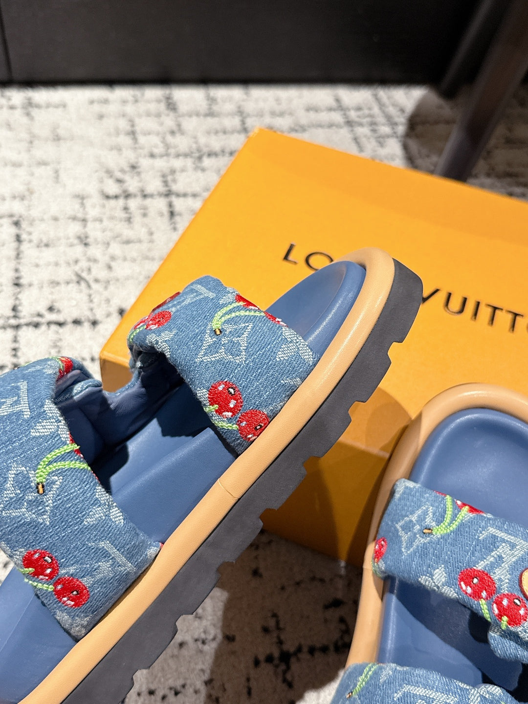 LV MIAMI DOUBLE-STRAP SANDALS 25S IN BLUE DENIM AND CALFSKIN