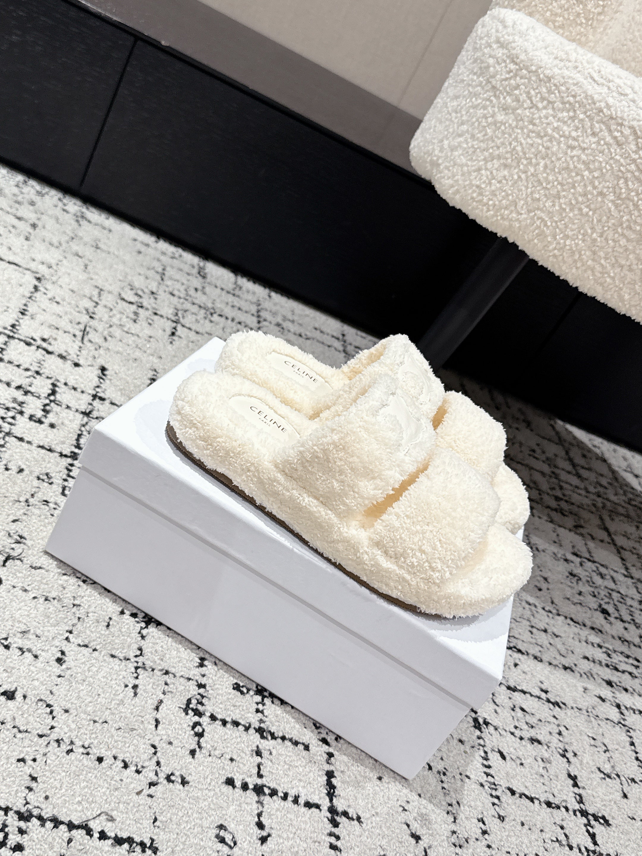 CELINE 25S SLIDES TRIOMPHE IN IVORY SPONGE FABRIC