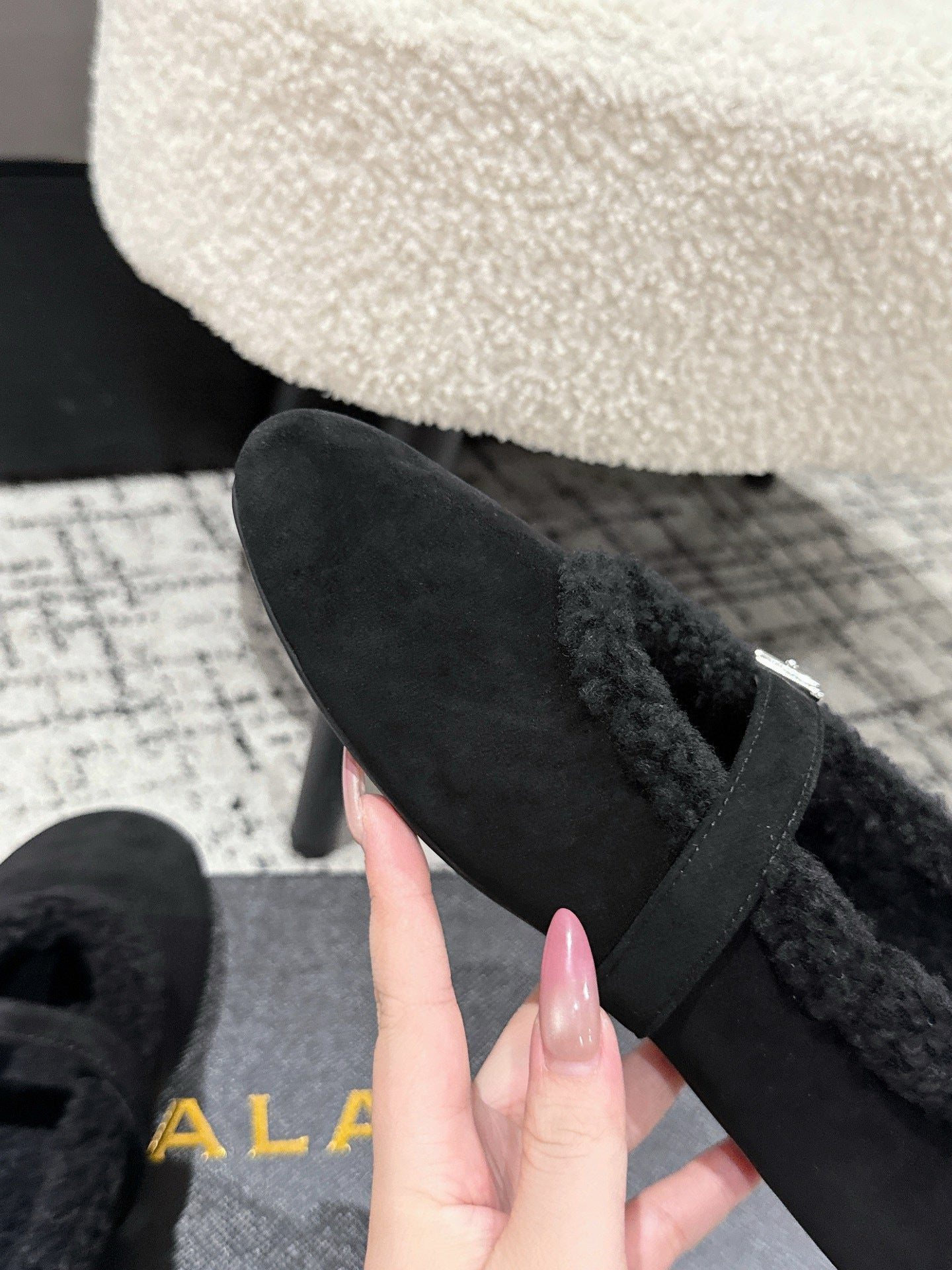 ALAIA 26S  BALLET FLATS IN BLACK SUEDE AND WOOL