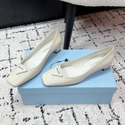 PRADA 26S SQUARE-TOE HIGH HEELS 35MM IN CREAM WHITE PATENT CALFSKIN WITH LOGO