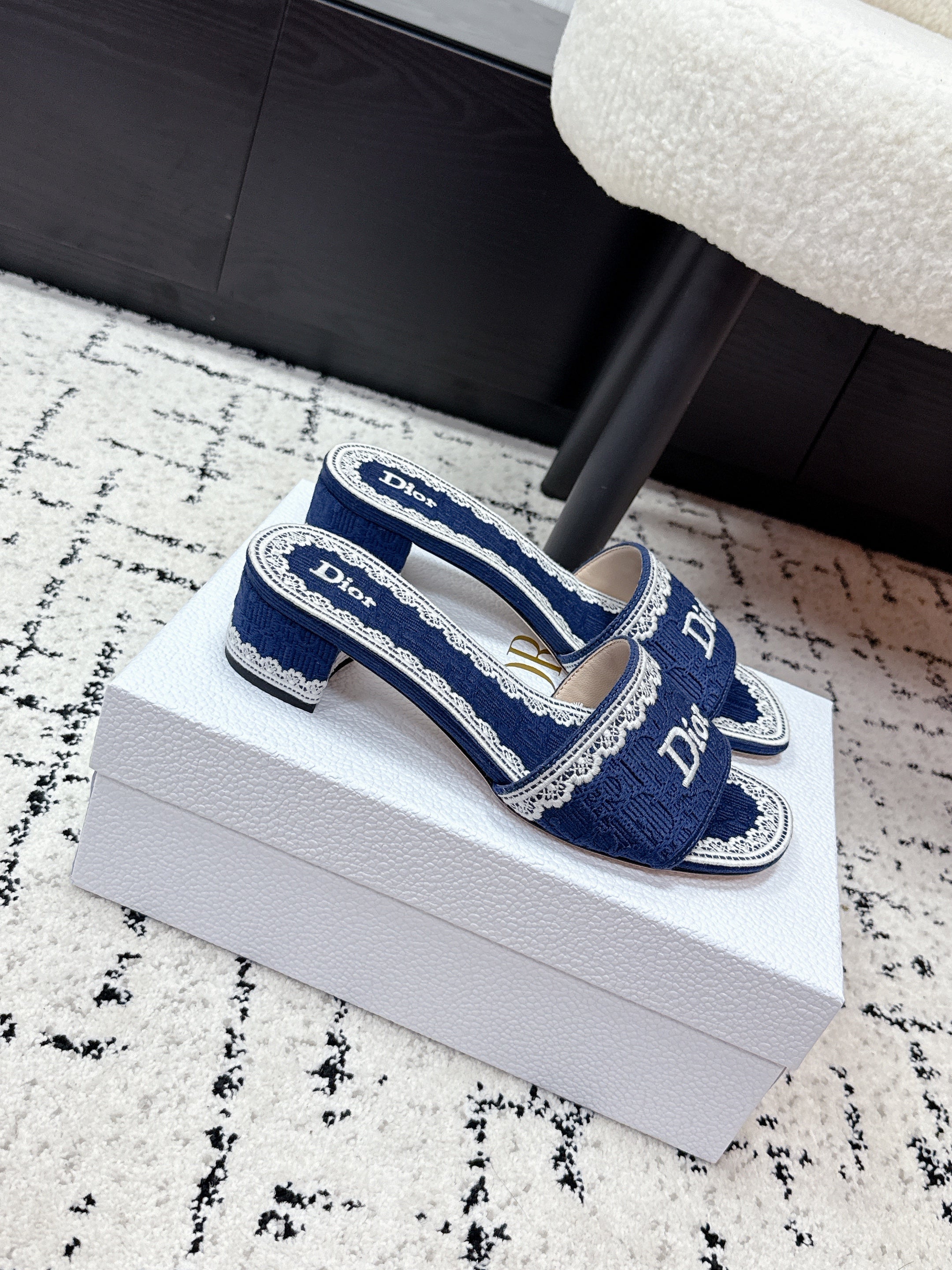 DIOR 26S HIGH HEEL SLIDES IN NAVY BLUE EMBOSSED OBLIQUE LACE EMBROIDERY