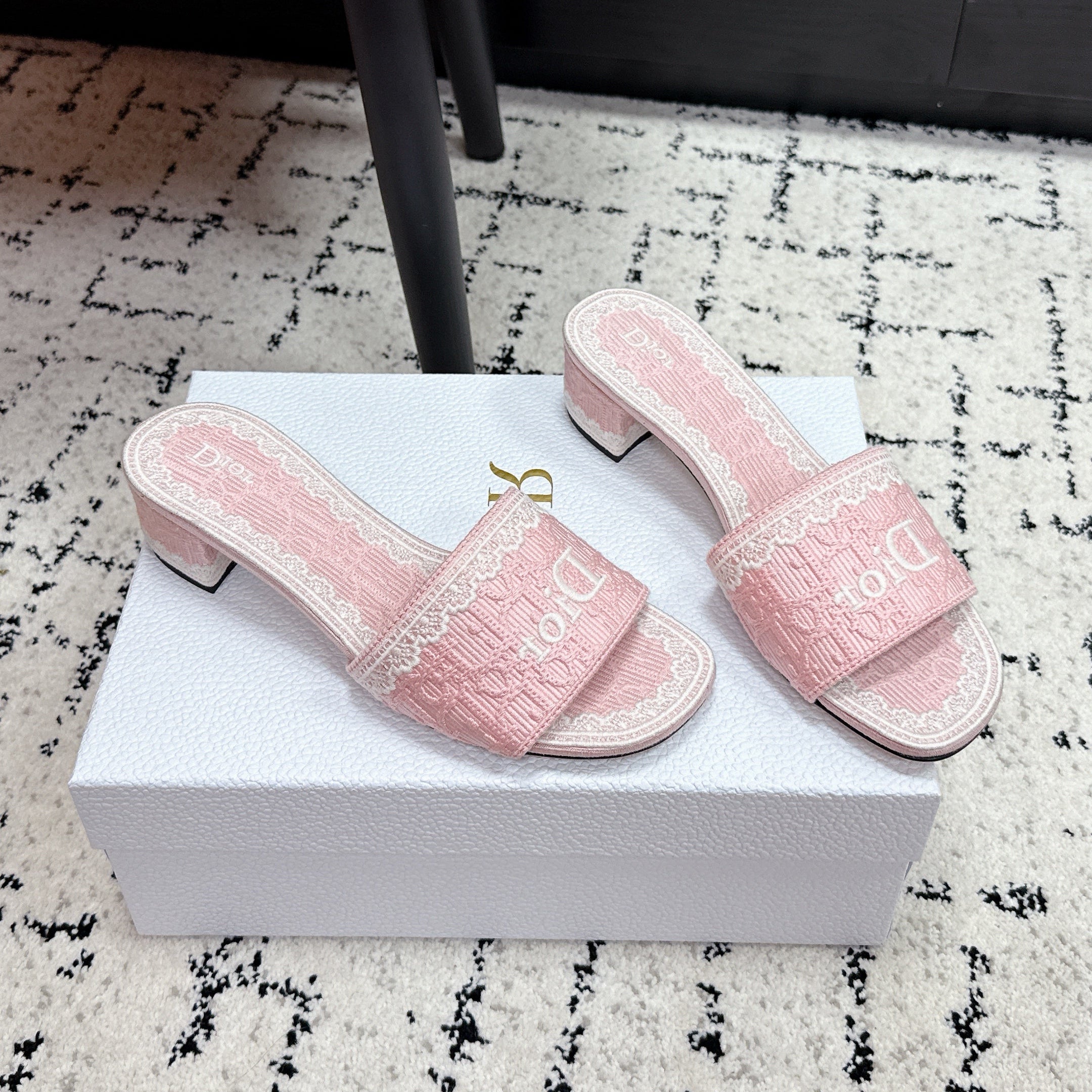 DIOR 26S HIGH HEEL SLIDES IN LIGHT PINK EMBOSSED OBLIQUE LACE EMBROIDERY
